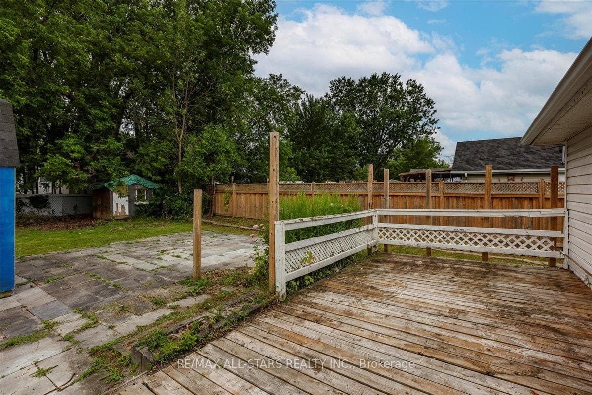 353 Miami Drive photo 24