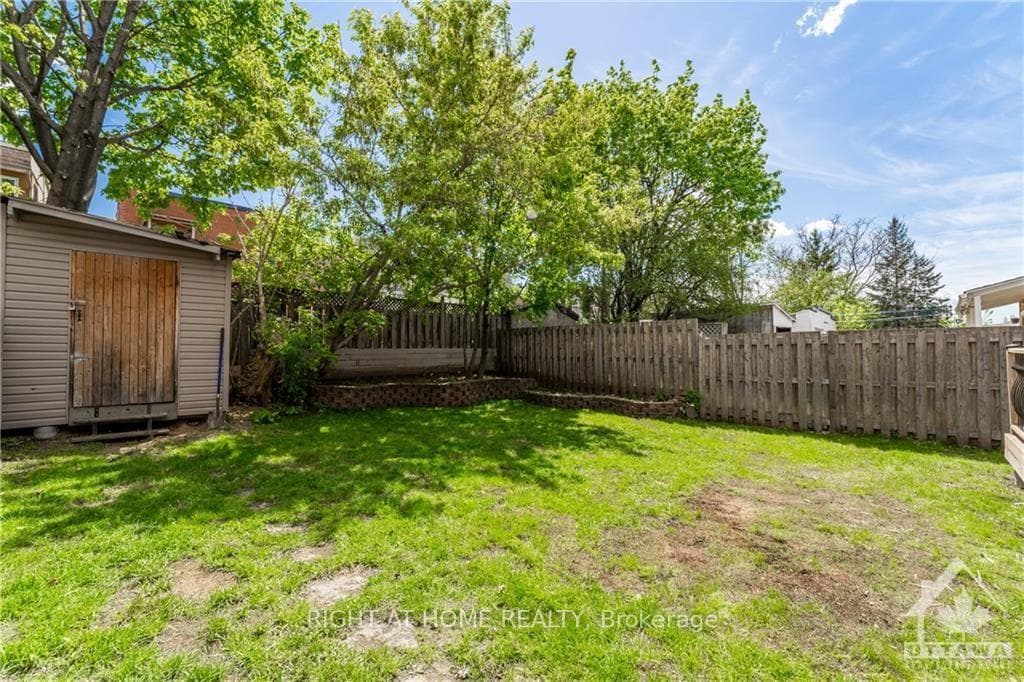 26 DESJARDINS Avenue photo 16