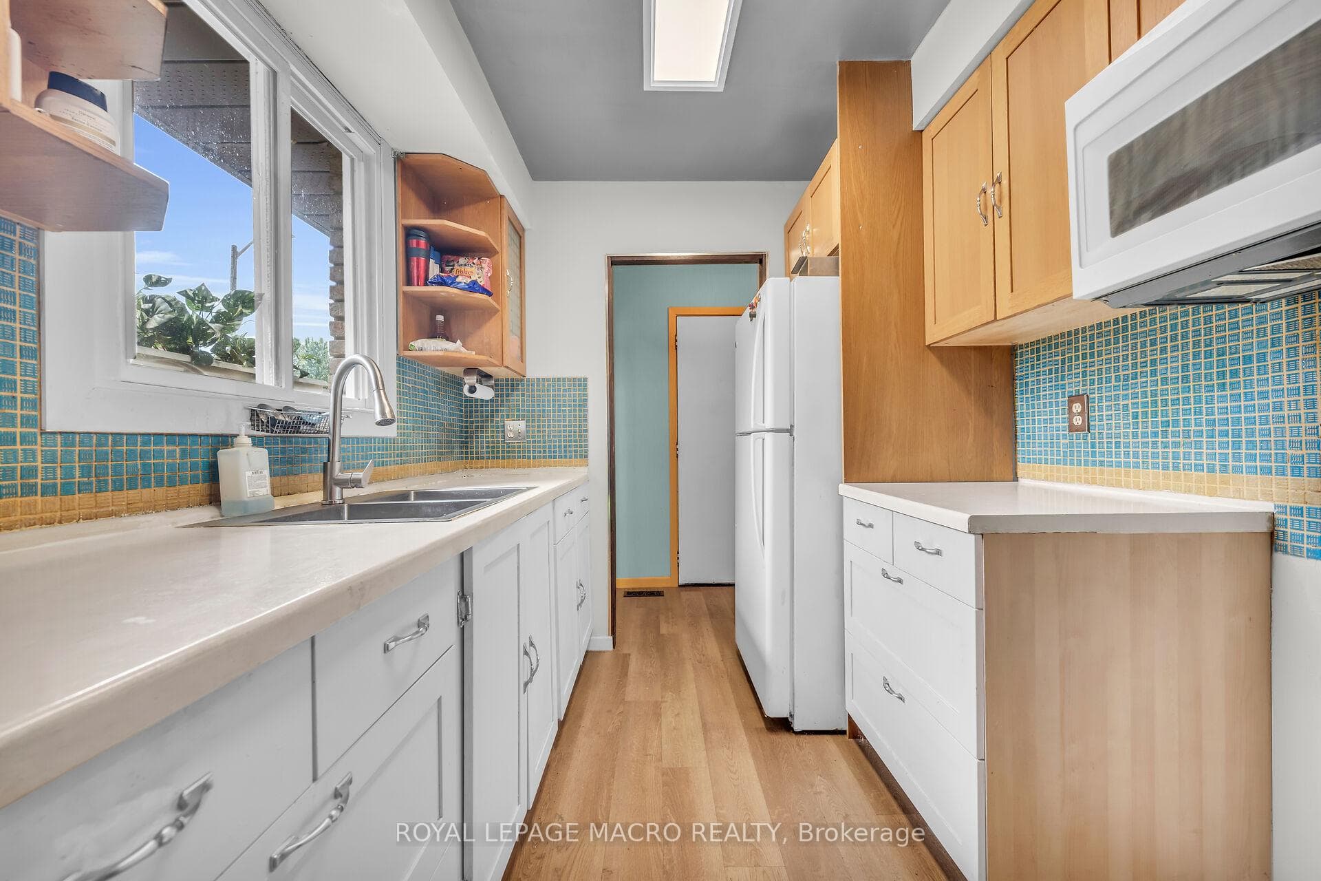 110 Guildwood Drive photo 8