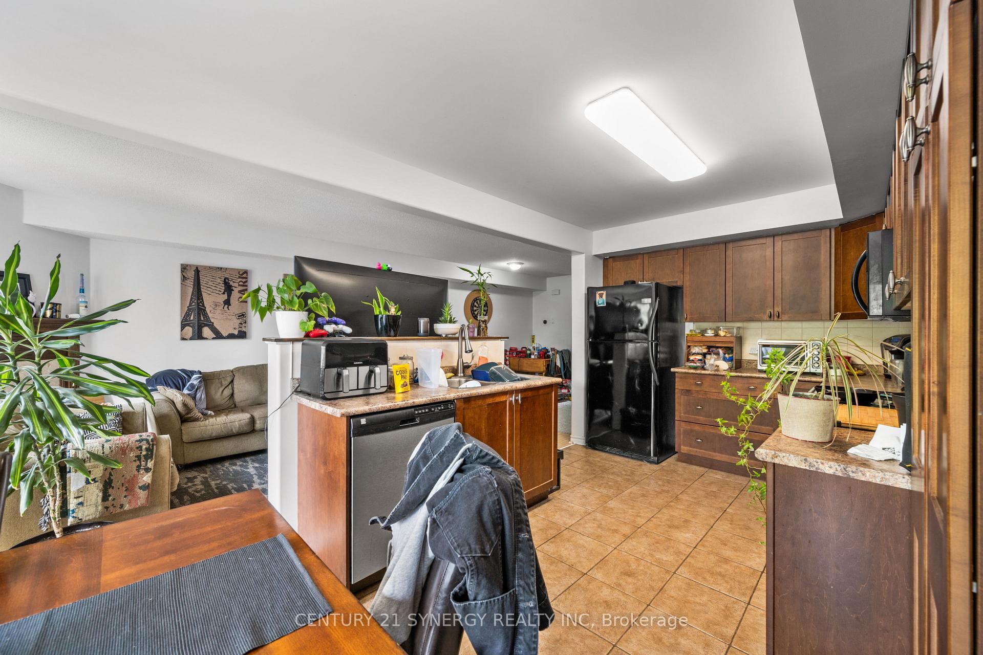 148 Talltree Crescent photo 8