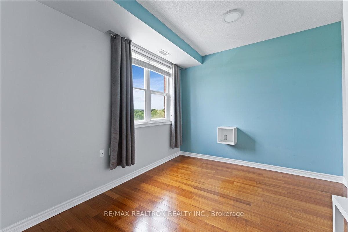 15450 Yonge Street Unit 304 photo 12
