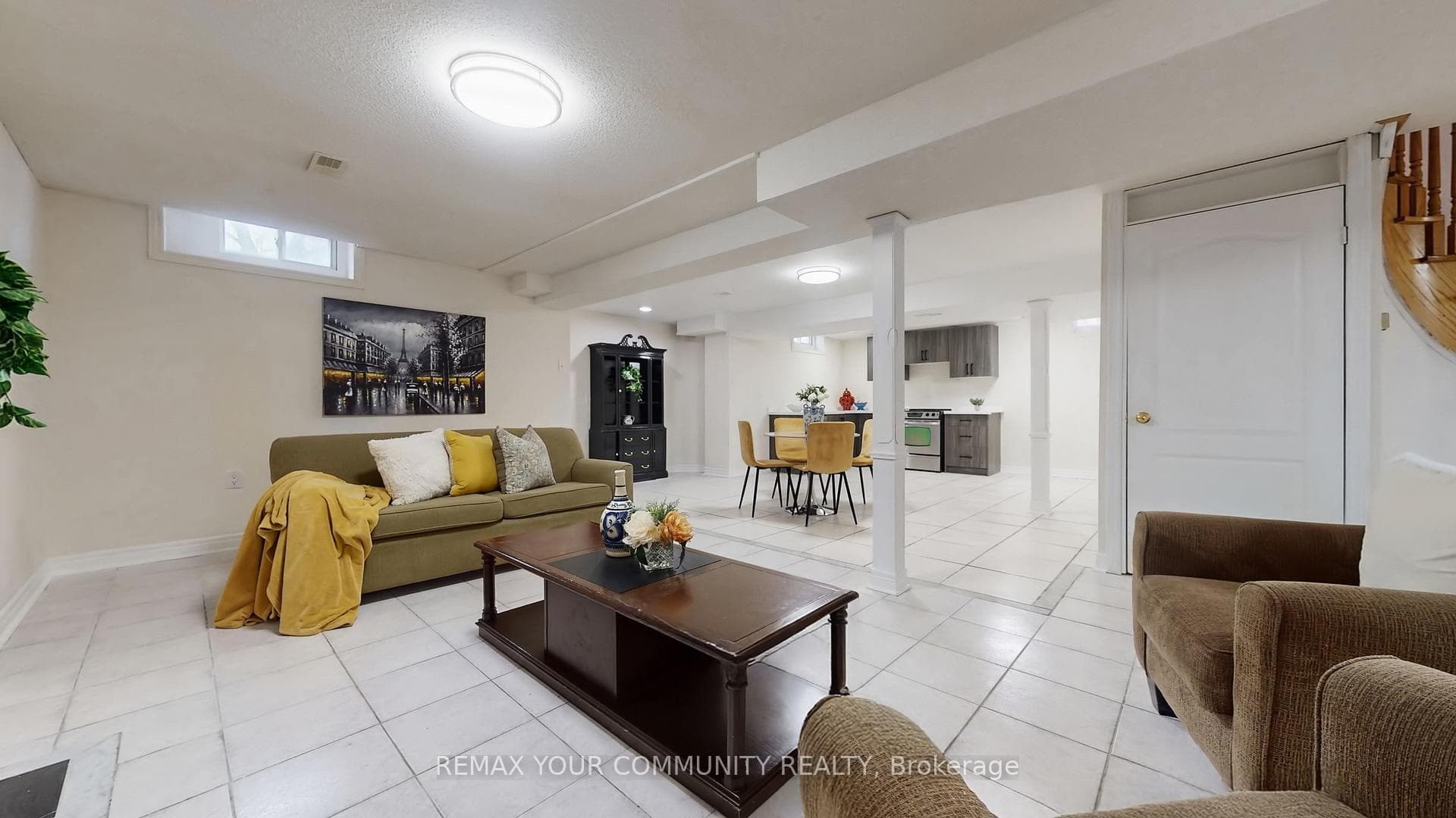 8734 Martin Grove Road photo 26