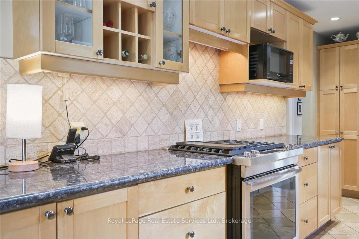 281 Pinehurst Drive photo 18