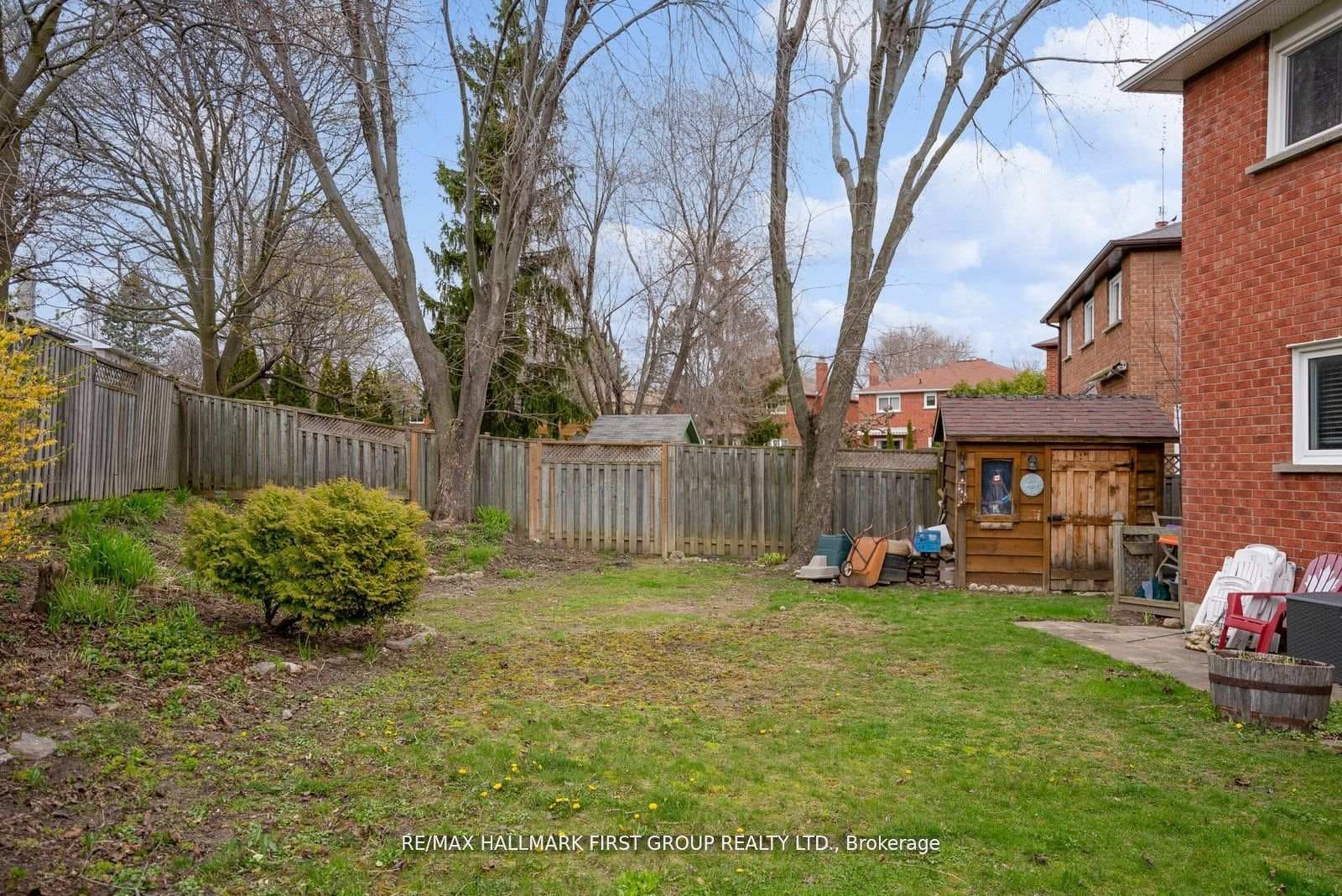 8 Bowes Garden Court photo 33