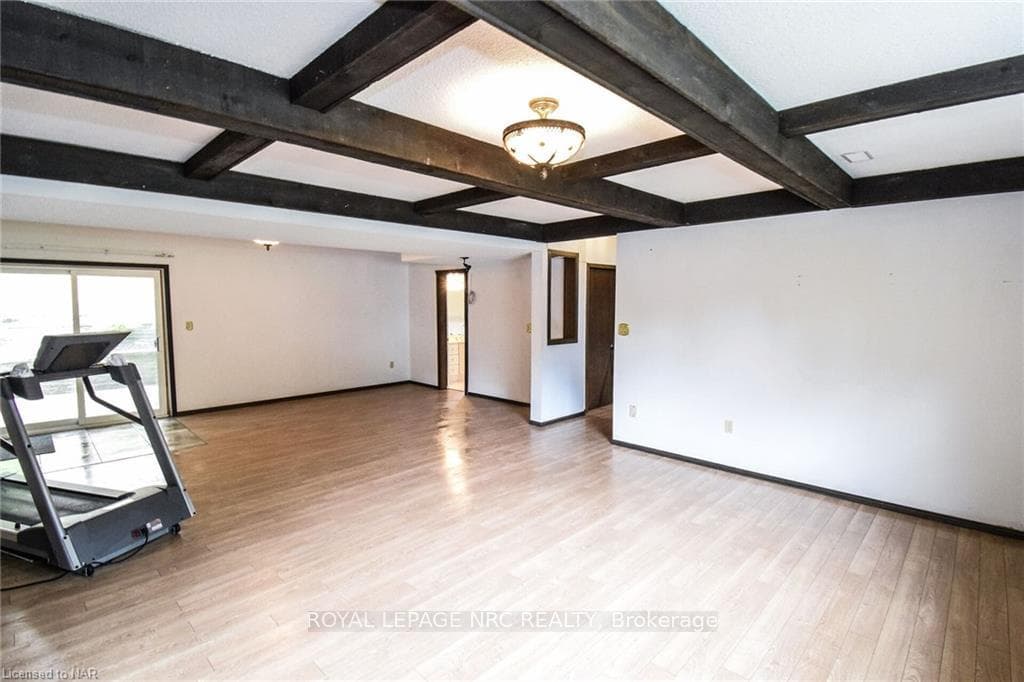 1 BLACKWOOD Crescent photo 20