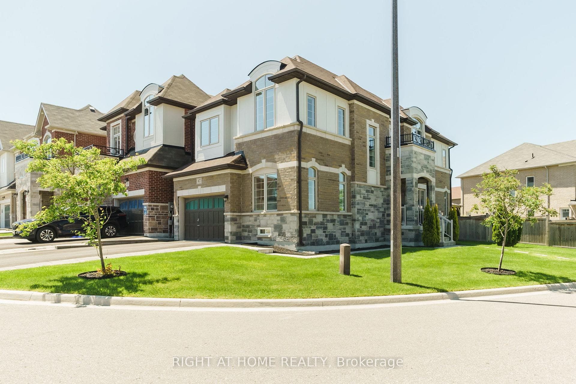 47 Foxberry Road photo 3