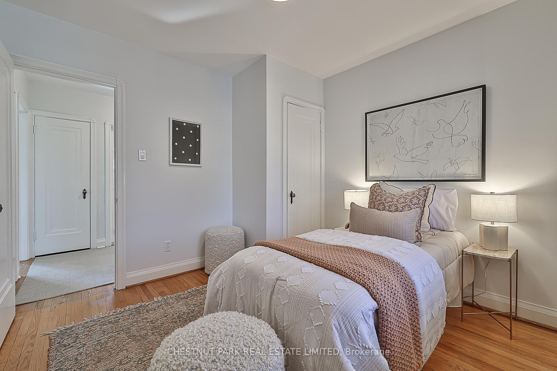 49 Glenvale Boulevard photo 25