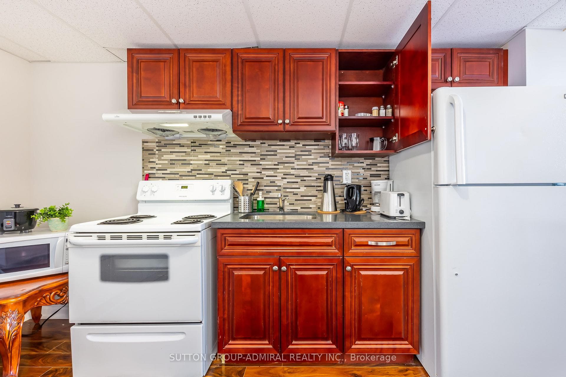 4497 Queen Street photo 11