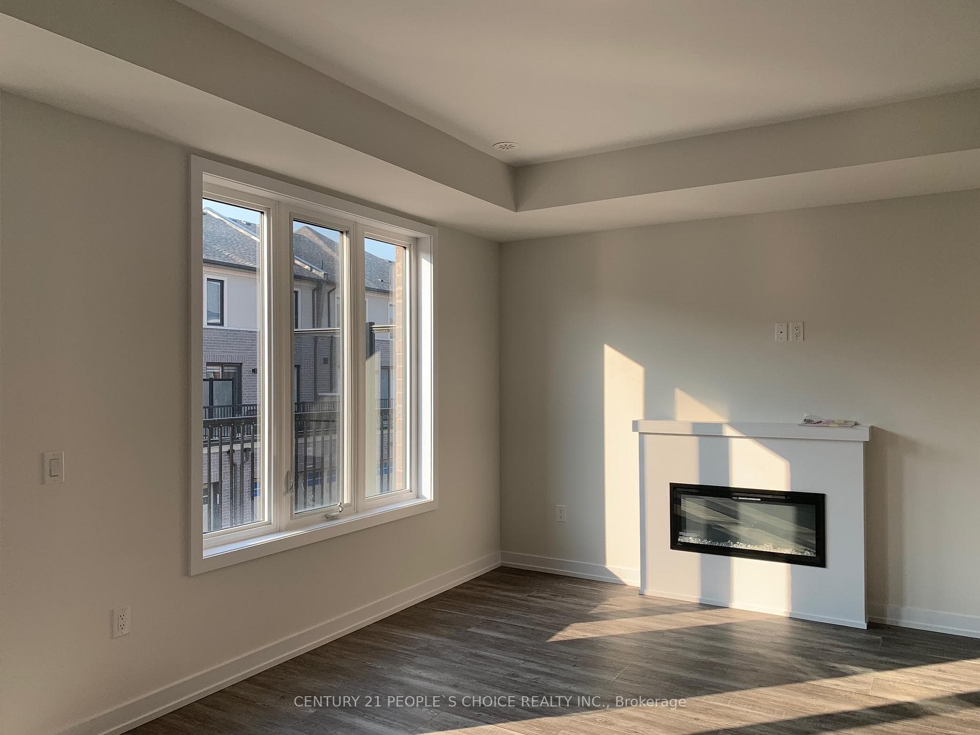 1347 Kobzar Drive photo 18
