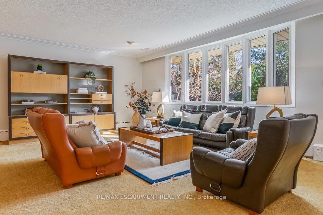 65 HARBORN Road photo 7