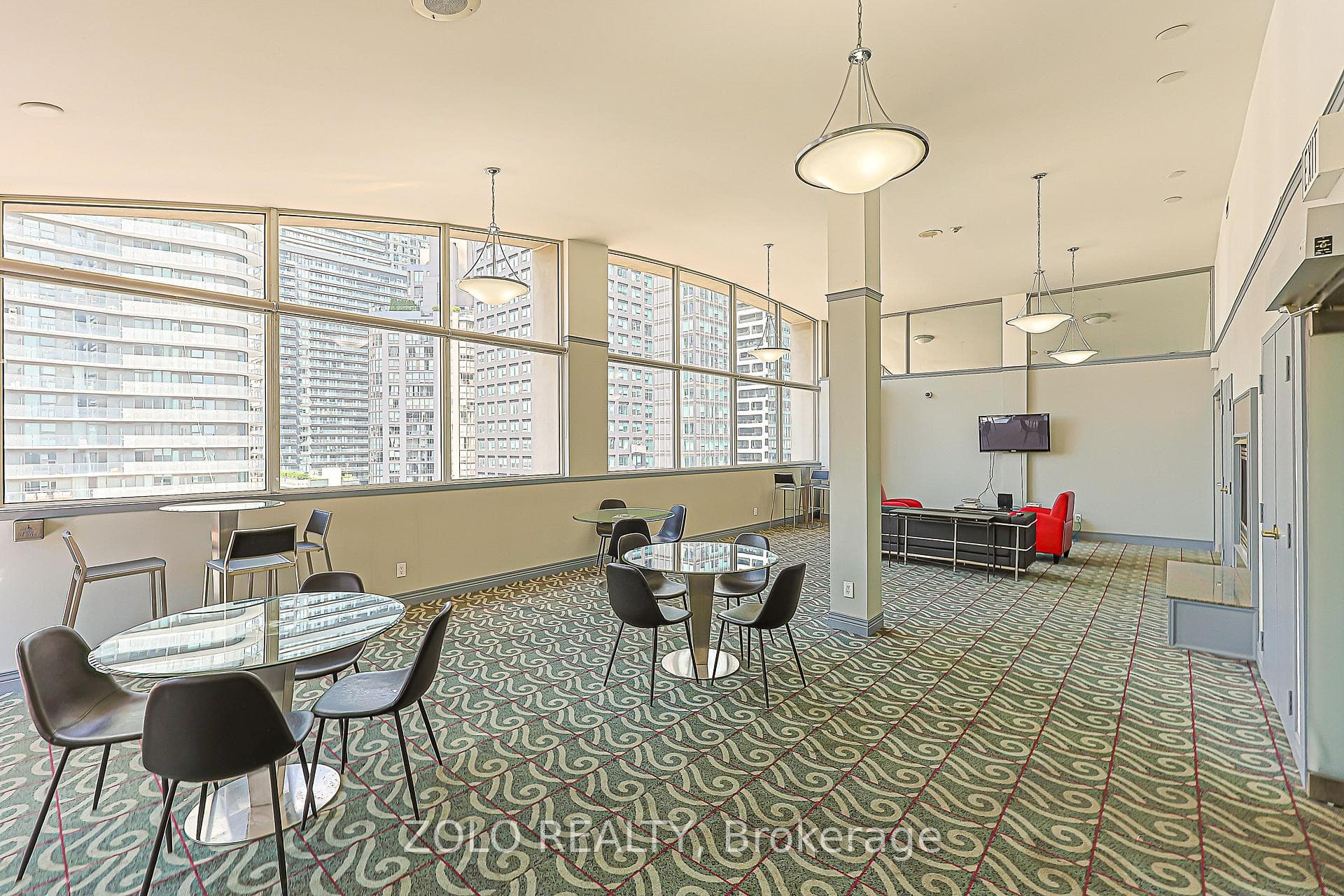 555 Yonge Street Unit 804 photo 30