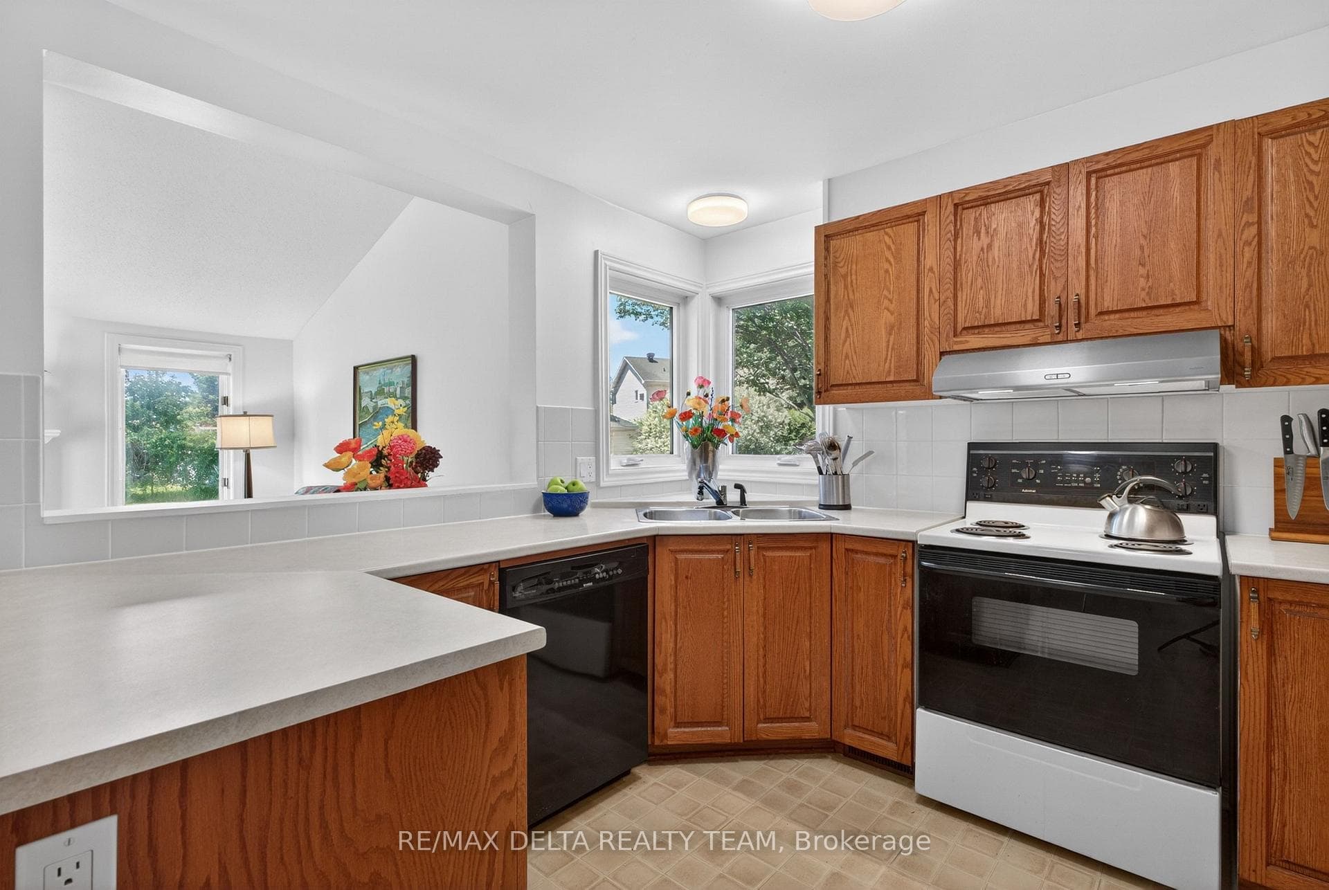 664 Thicket Way photo 20