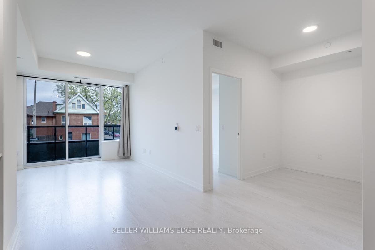 415 Main Street Unit 206 photo 8
