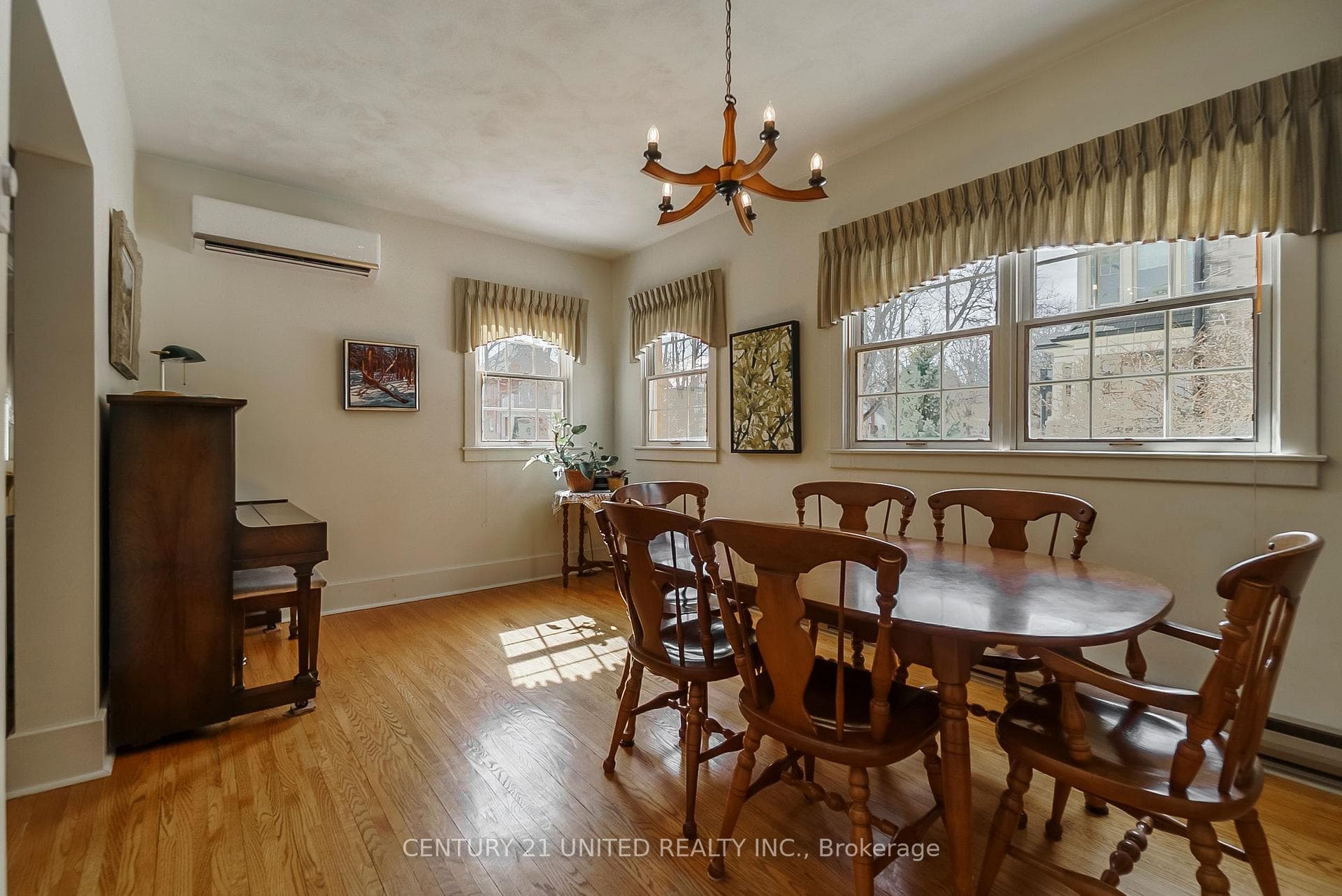 536 Gilmour Street photo 10