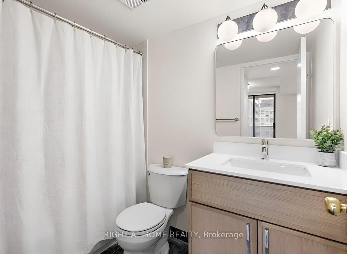 750 Bay Street Unit 1103 photo 14