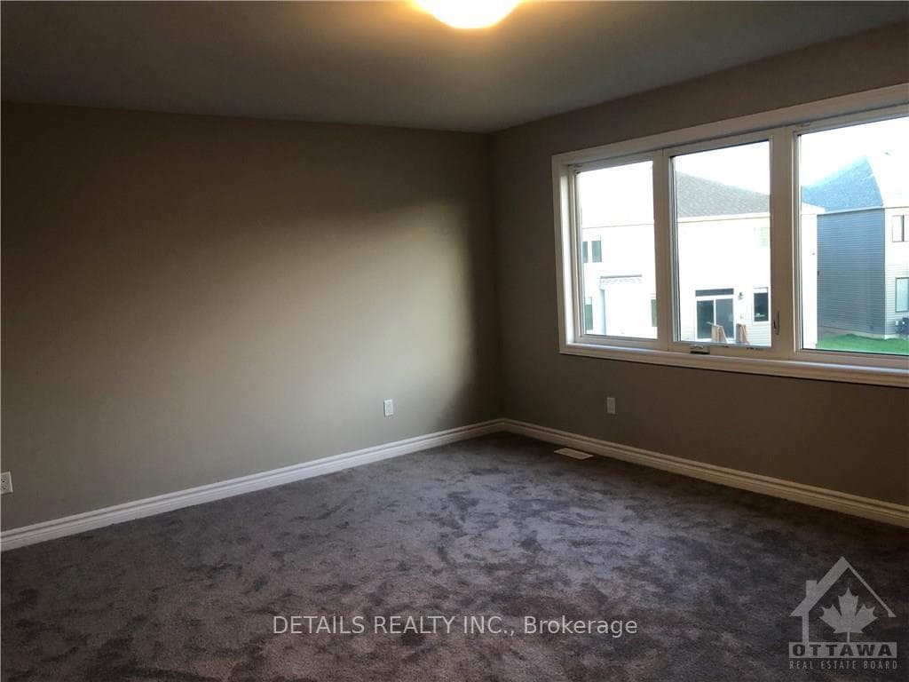 620 DECOEUR Drive photo 17