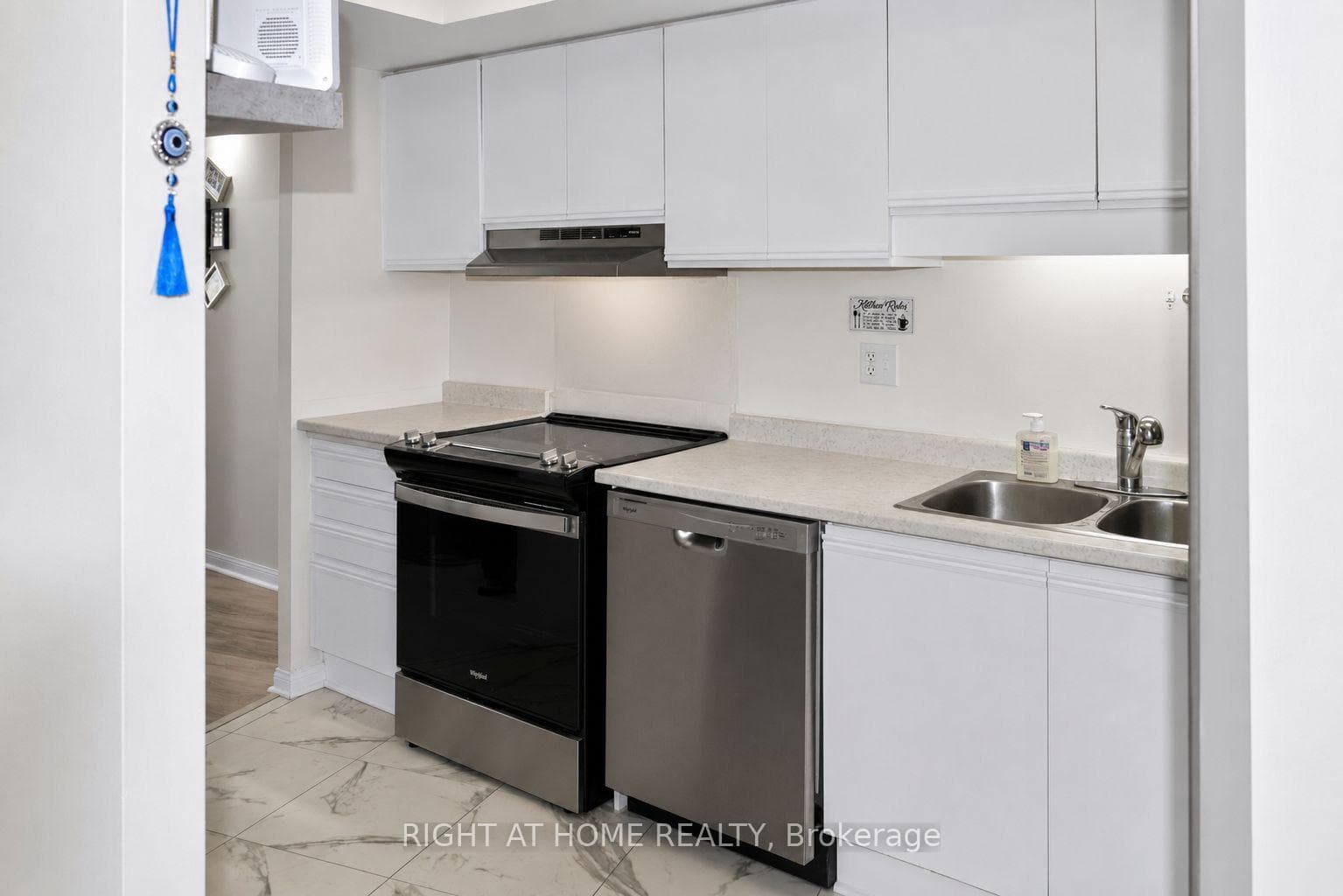 757 Victoria Park Avenue Unit 1501 photo 7