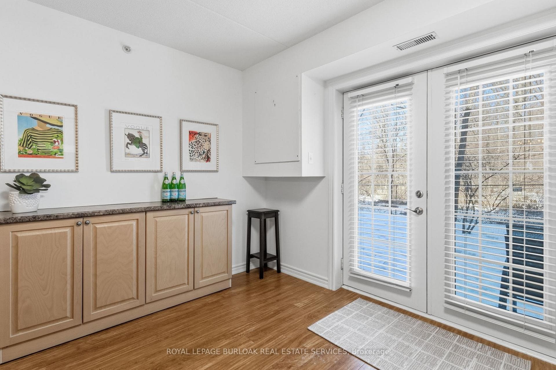 2085 Appleby Line Unit 105 photo 13