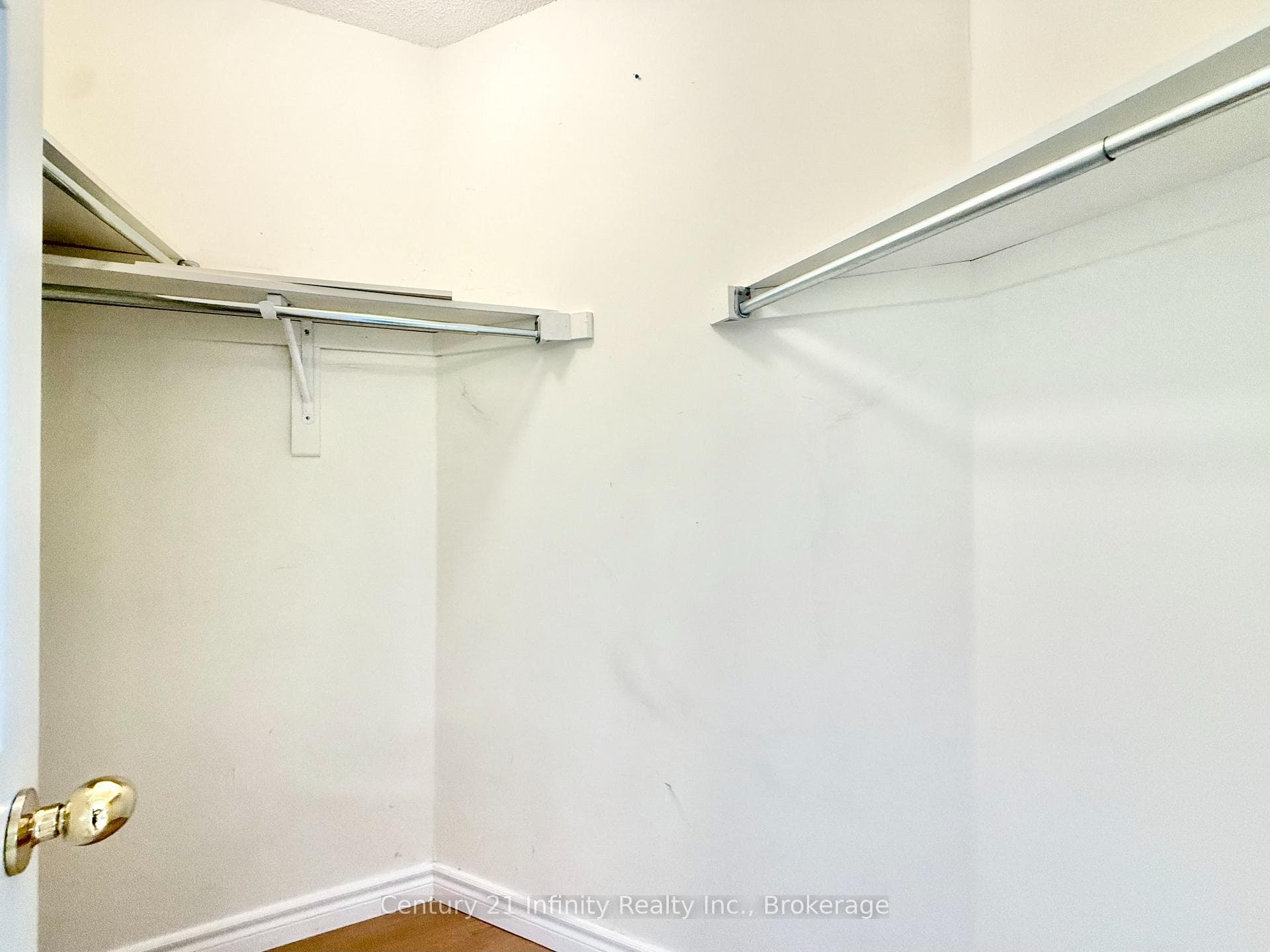 1171 Springbank Drive photo 30