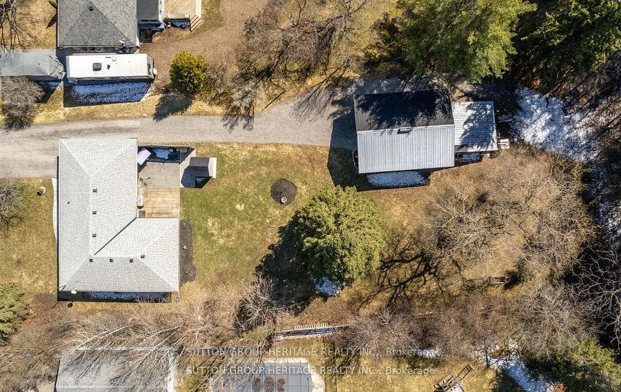 1018 Maria Street photo 35