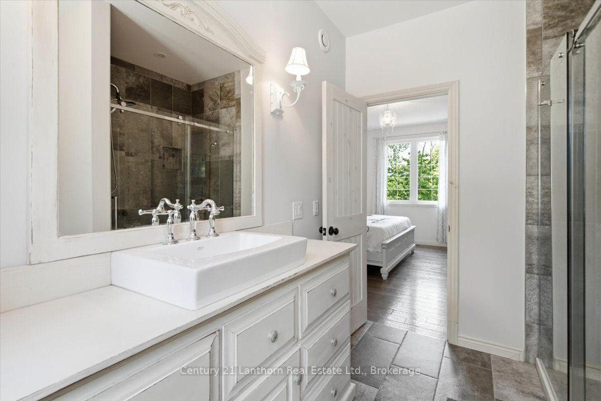 673 Lahey Road photo 22