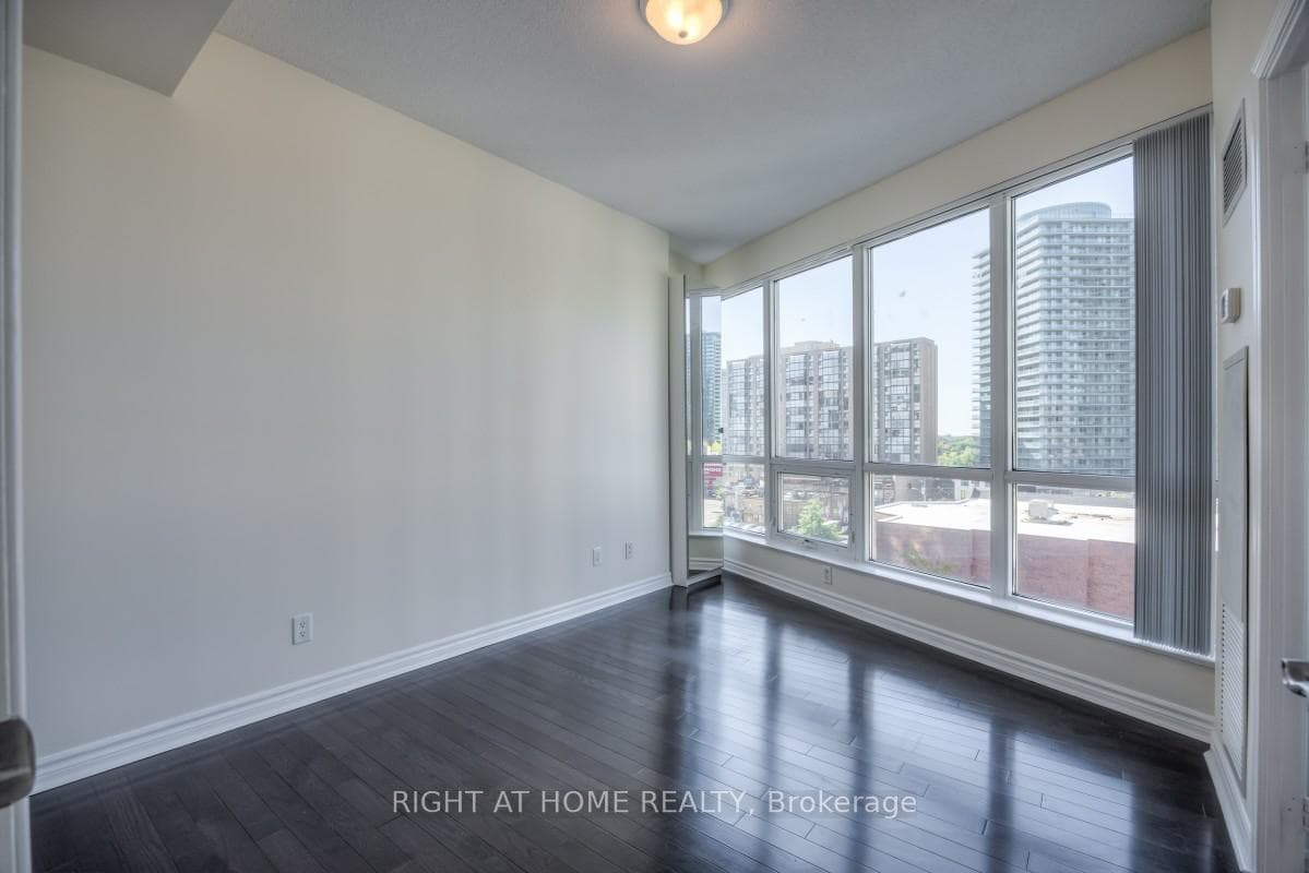 18 Holmes Avenue Unit 610 photo 11