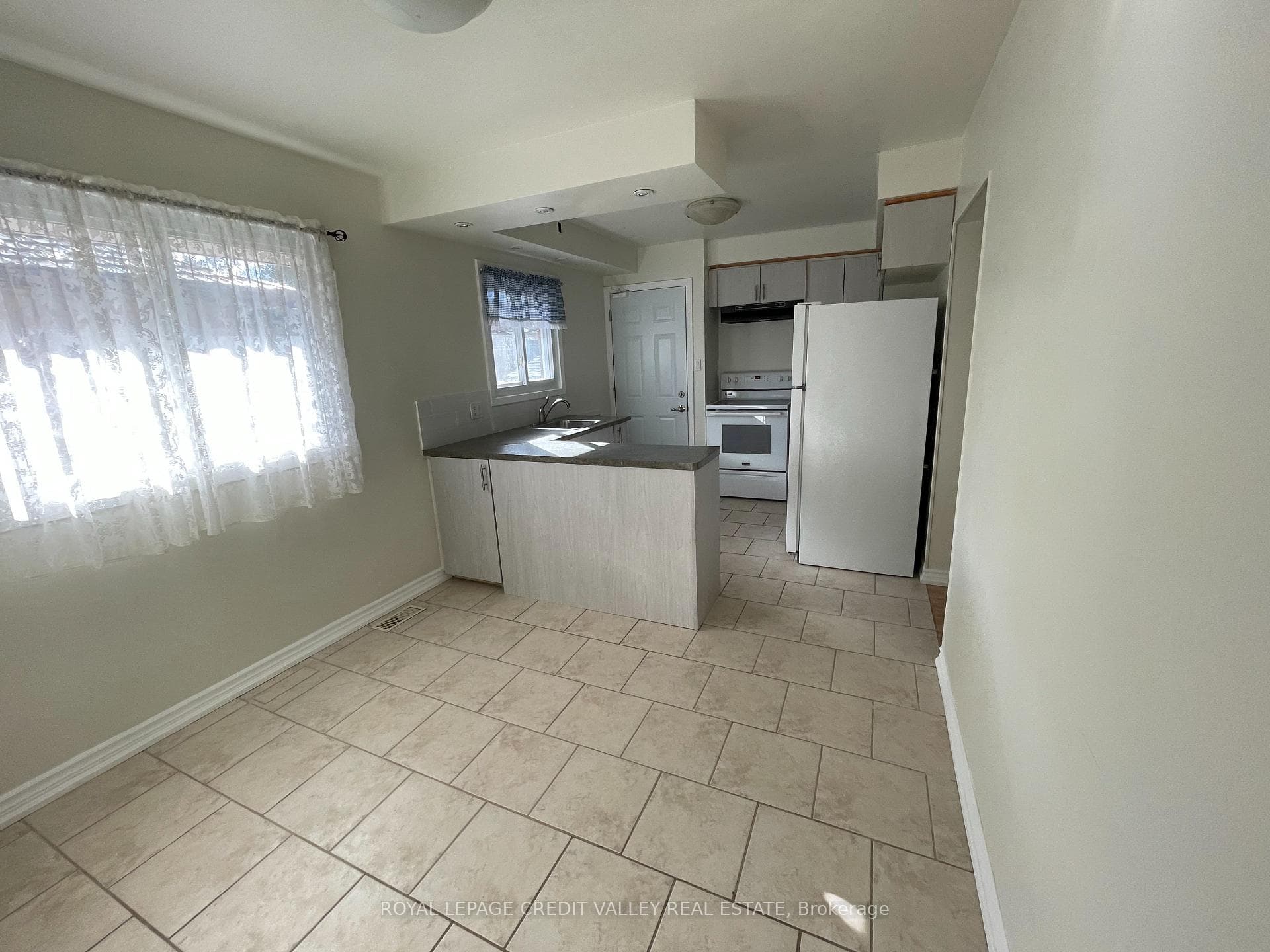 88 SHERIDAN Street photo 6