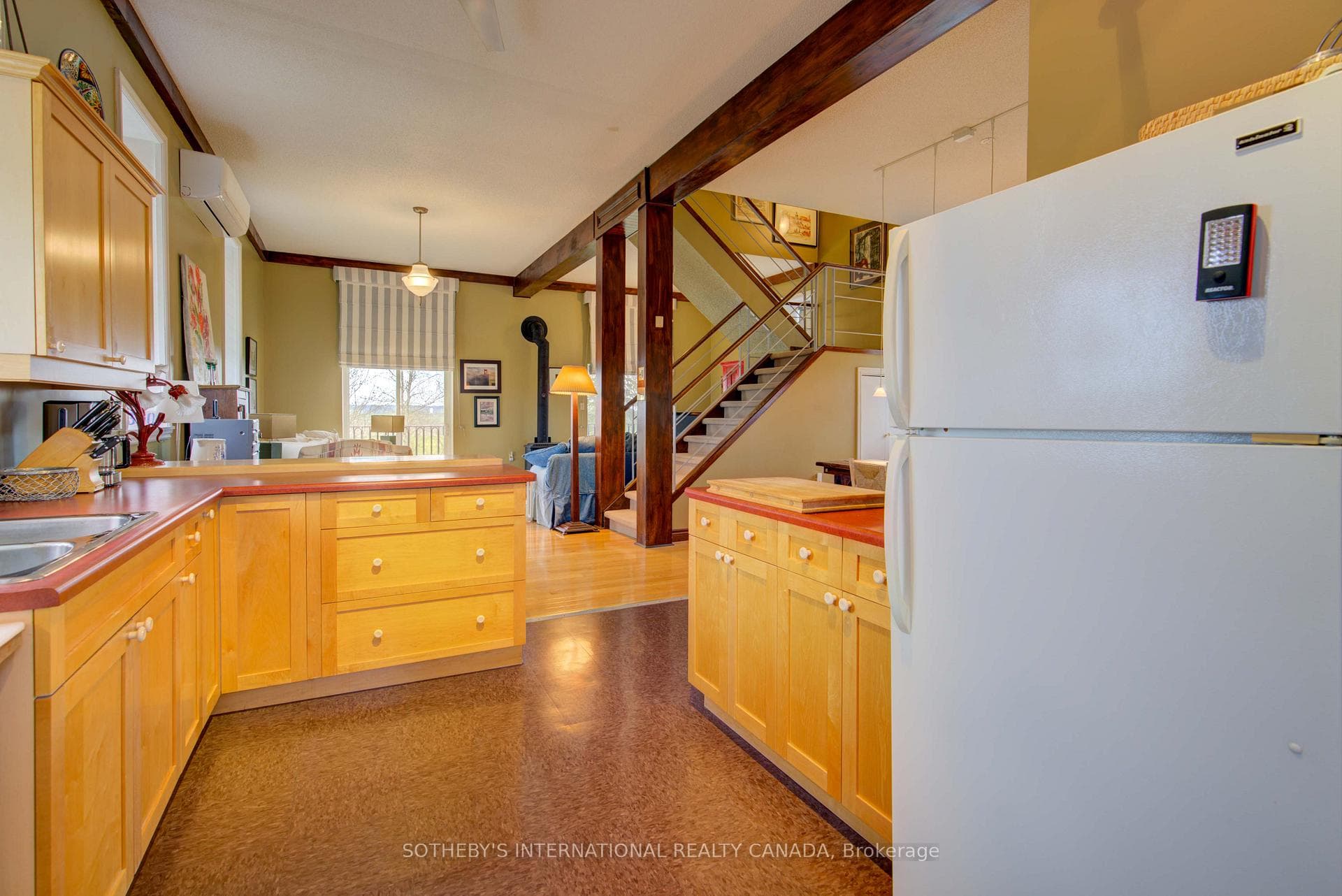 330 Green Road photo 19