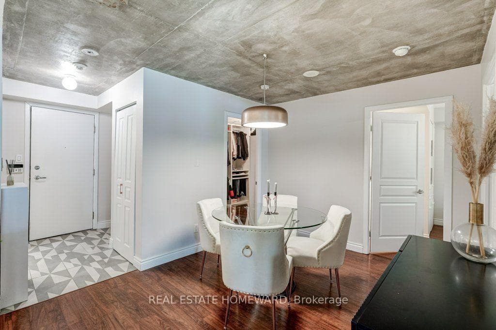 323 Richmond Street Unit 1009 photo 17