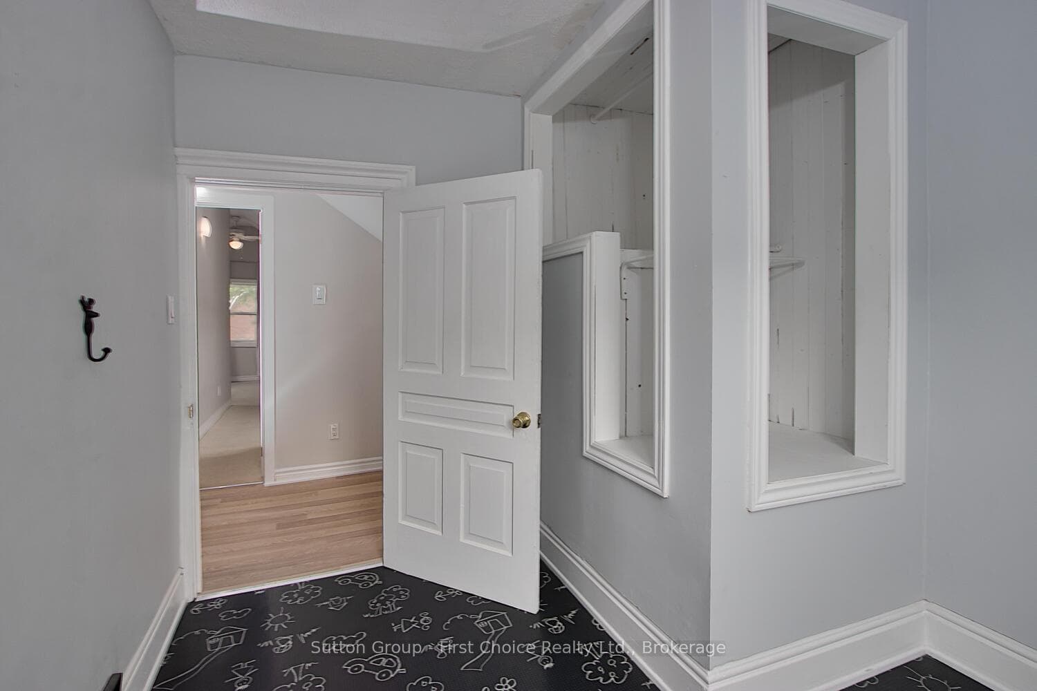 151 Caledonia Street photo 20