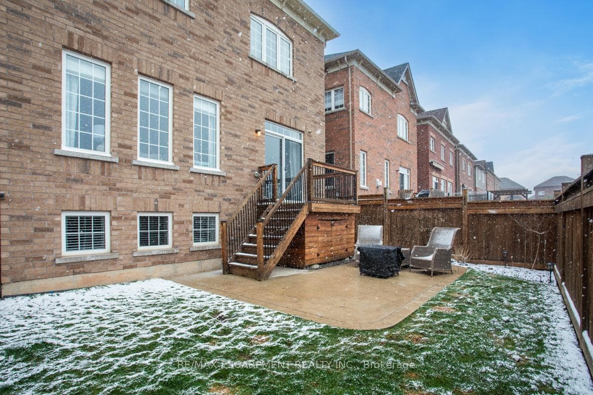 86 Macbean Crescent photo 31