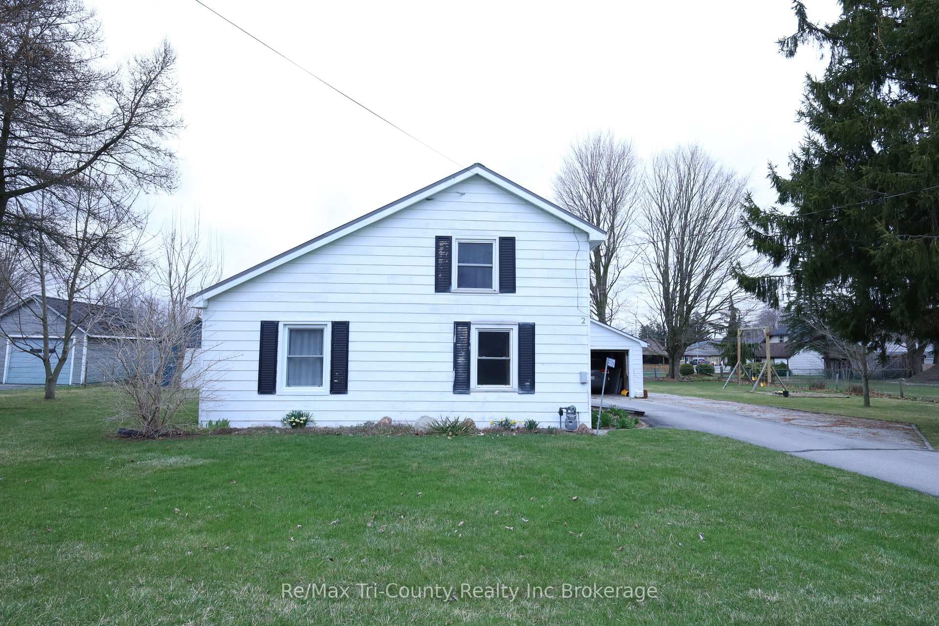 55572 Main Street photo 3