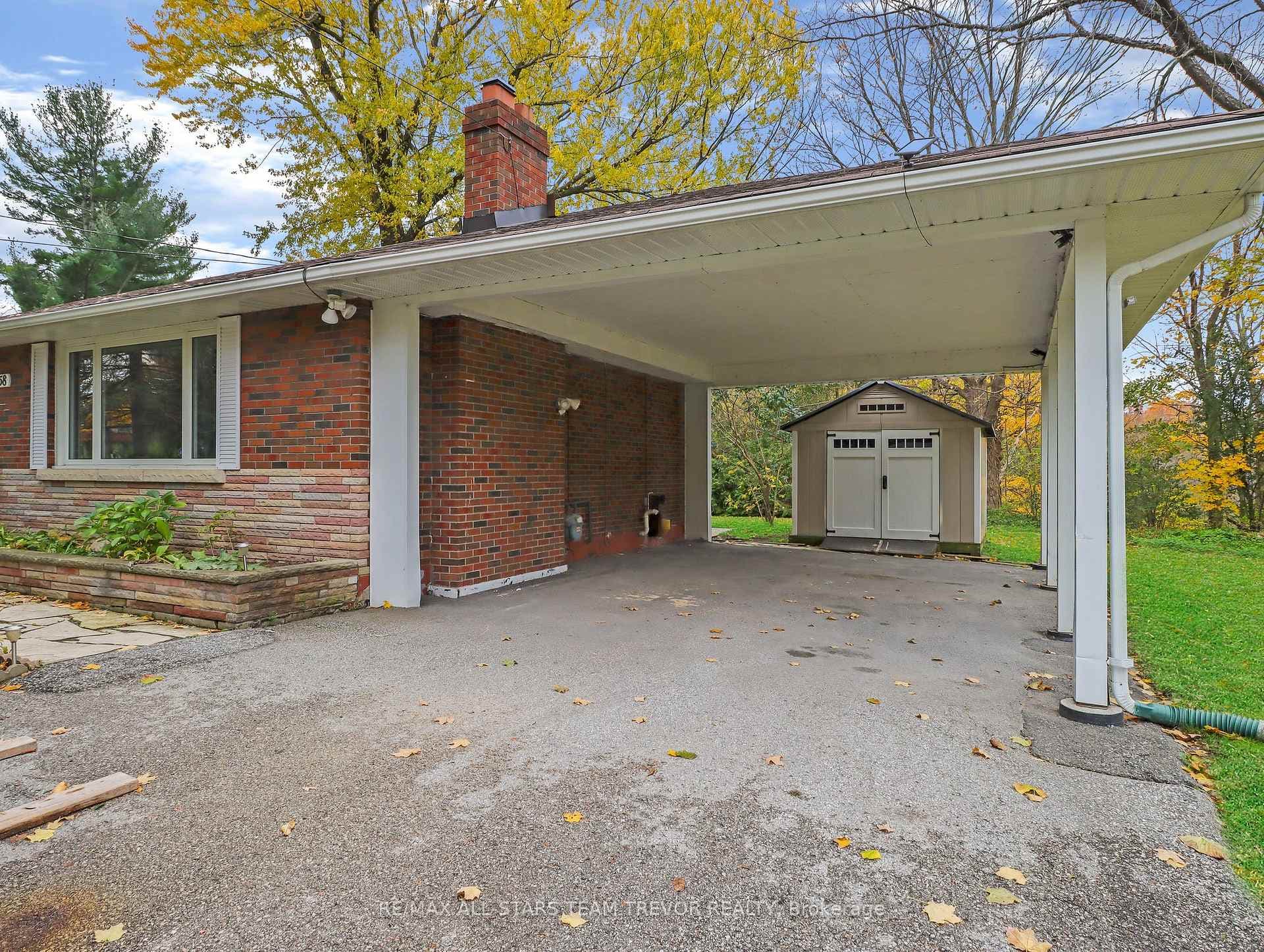 58 Queen Street photo 34