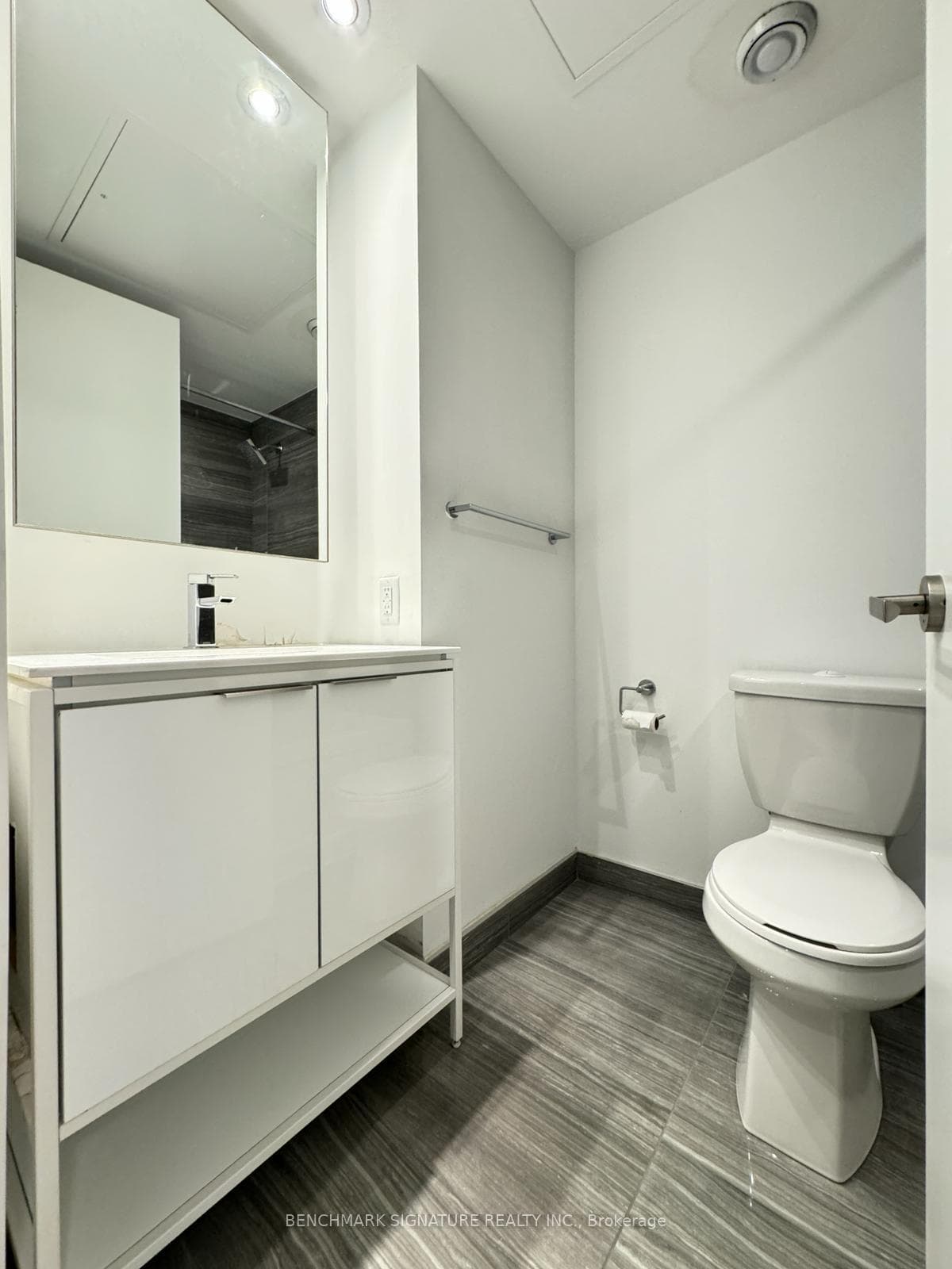 77 Shuter Street Unit 3105 photo 20