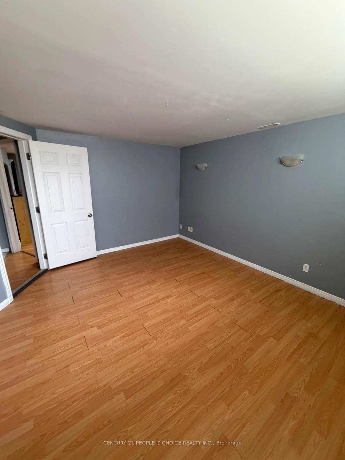 1165 Ogden Avenue Unit Bsmt photo 6