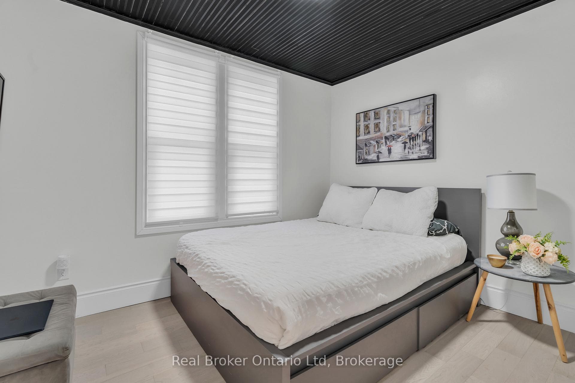 445 Moore Street photo 16
