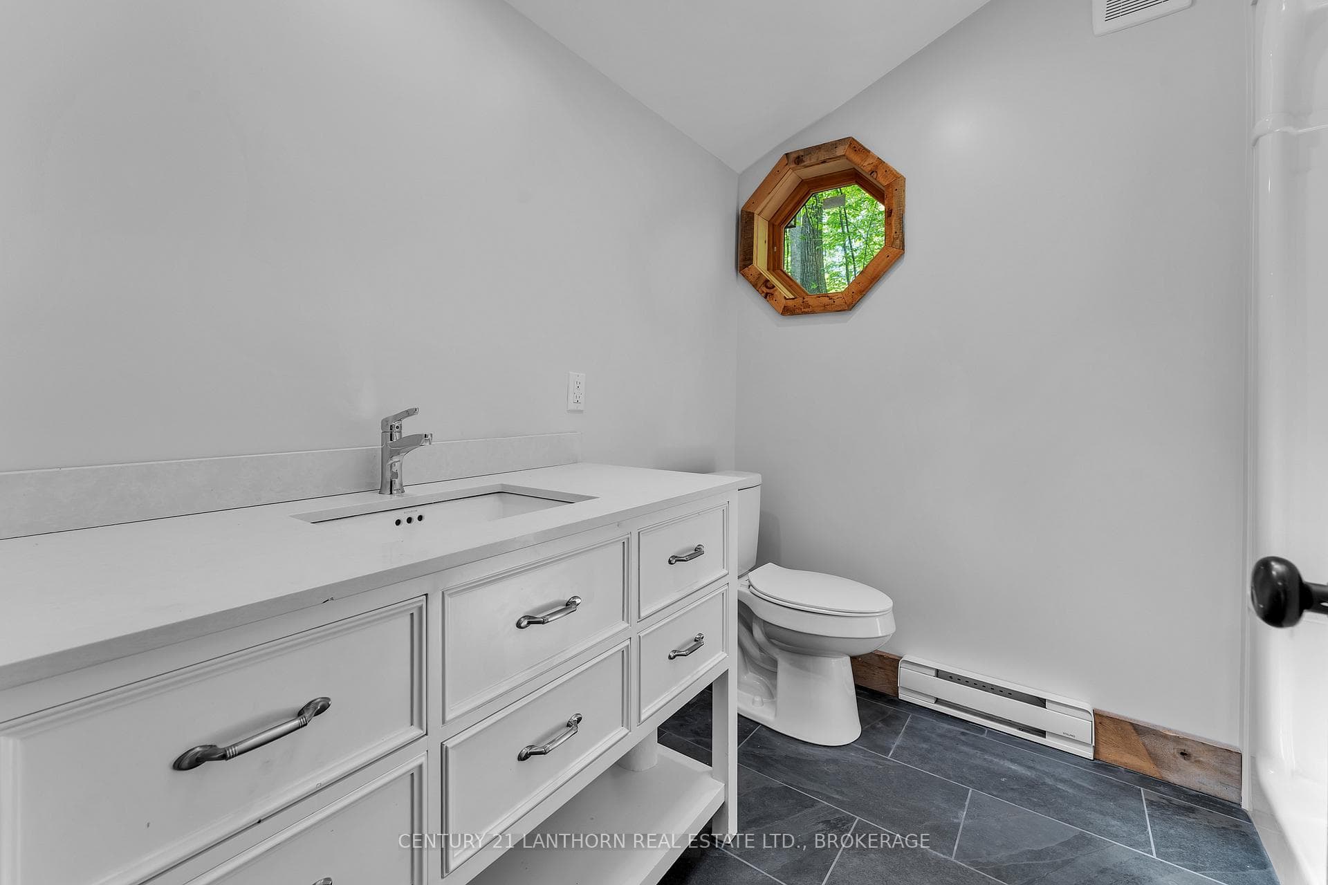 1120B Warrington Road photo 40
