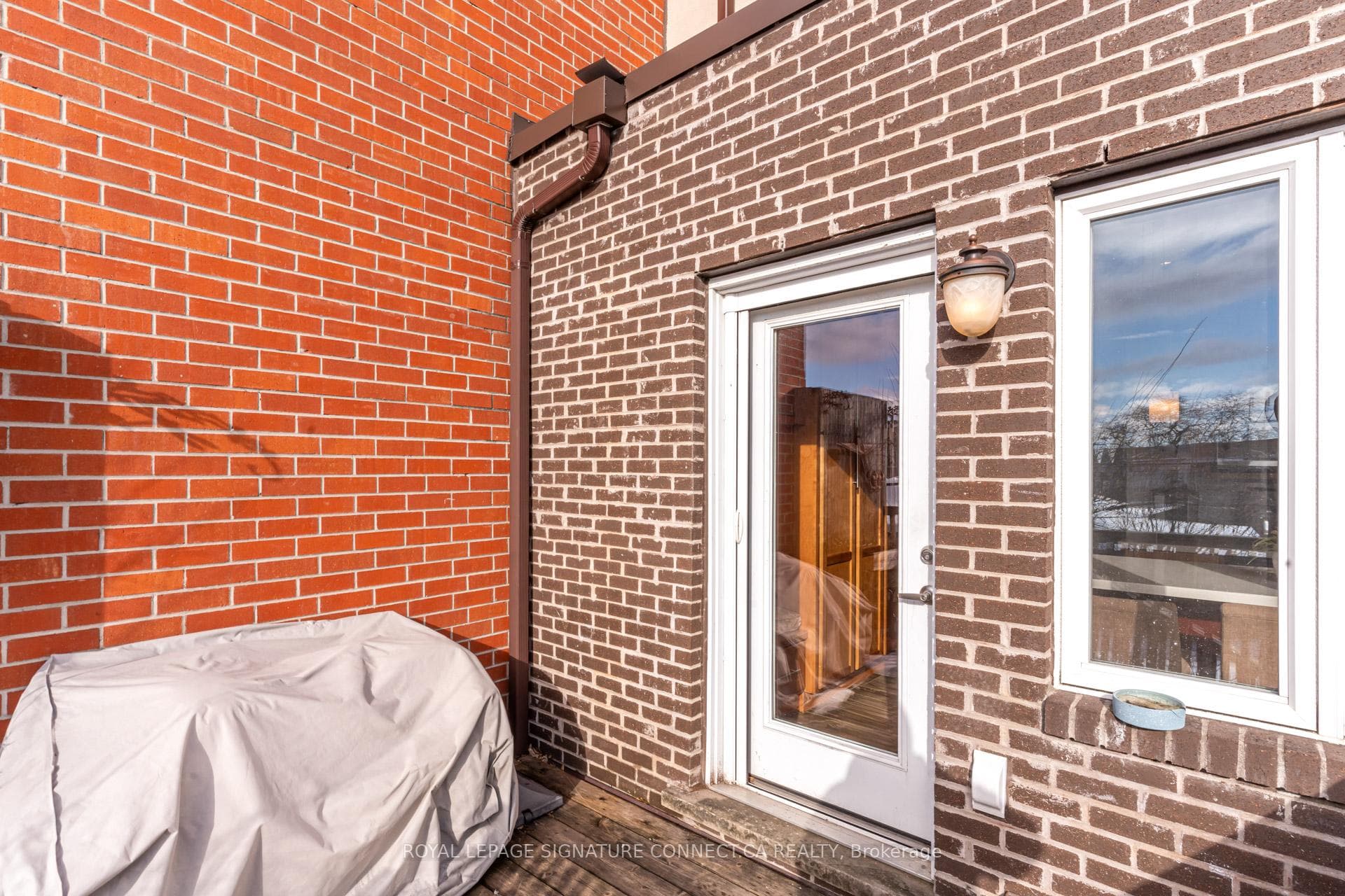 158 McRoberts Avenue photo 30