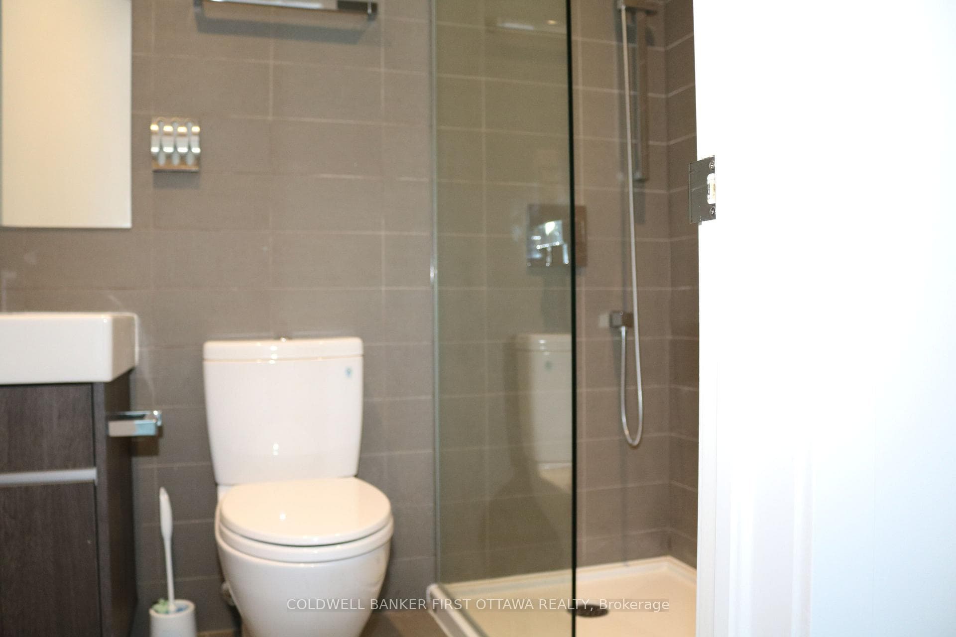199 SLATER Street Unit 2013 photo 25