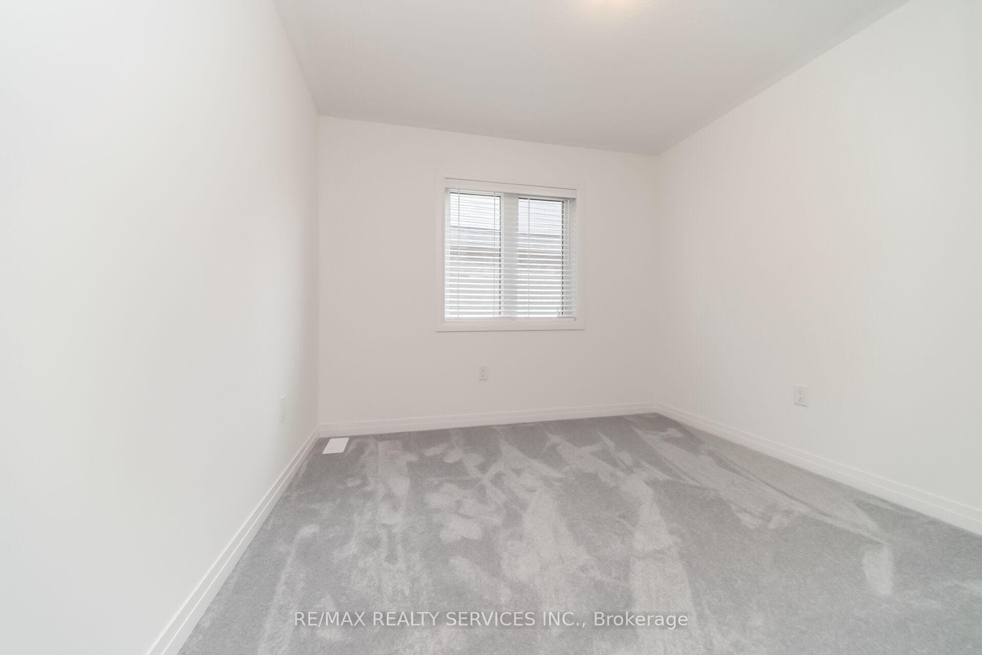 69 Kirkwood Way photo 32