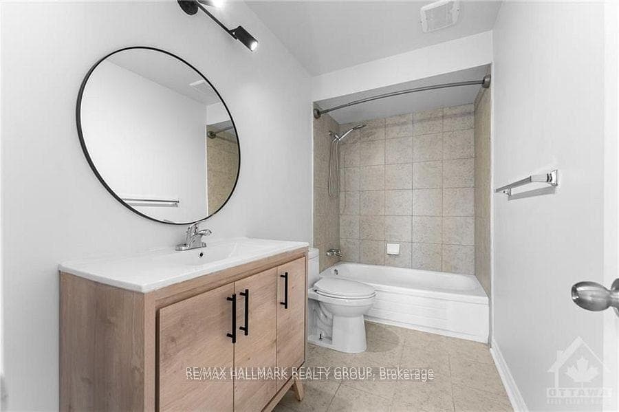 366 Pickford Drive photo 19