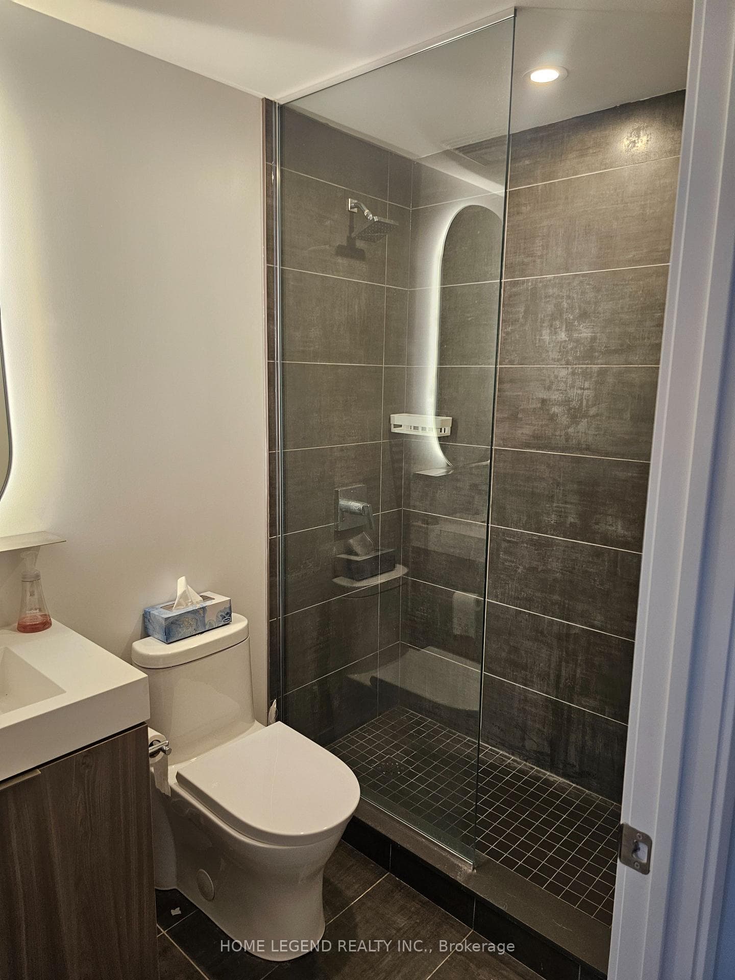 15 HOLMES Avenue Unit 2202 photo 13