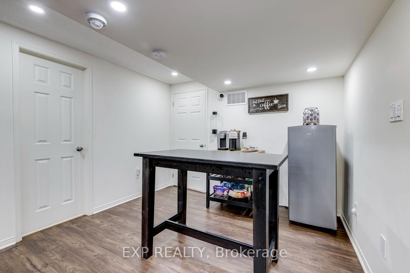 598 Bessborough Drive photo 40