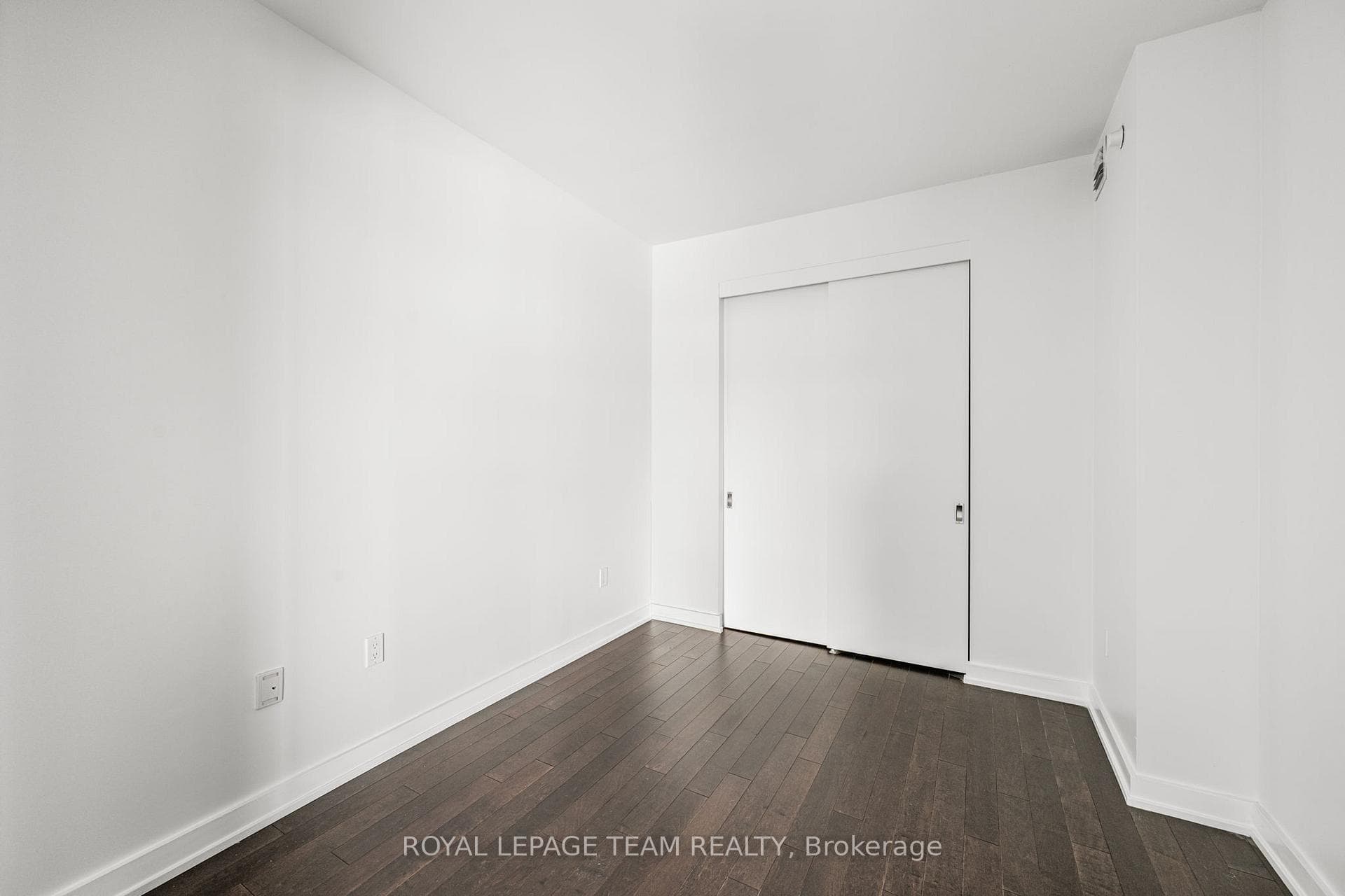 111 Champagne Avenue Unit 1110 photo 17