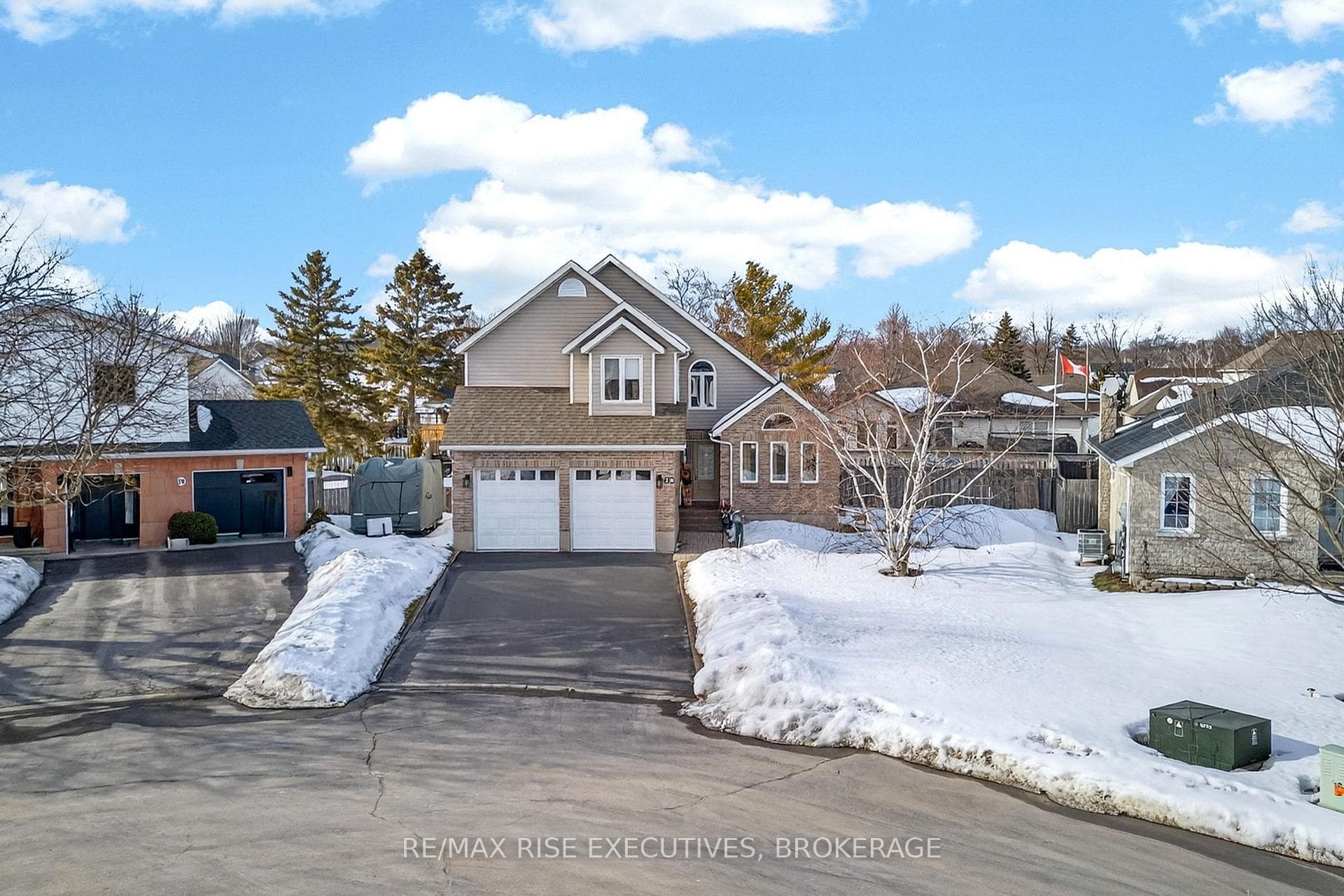 26 Miller Place photo 46