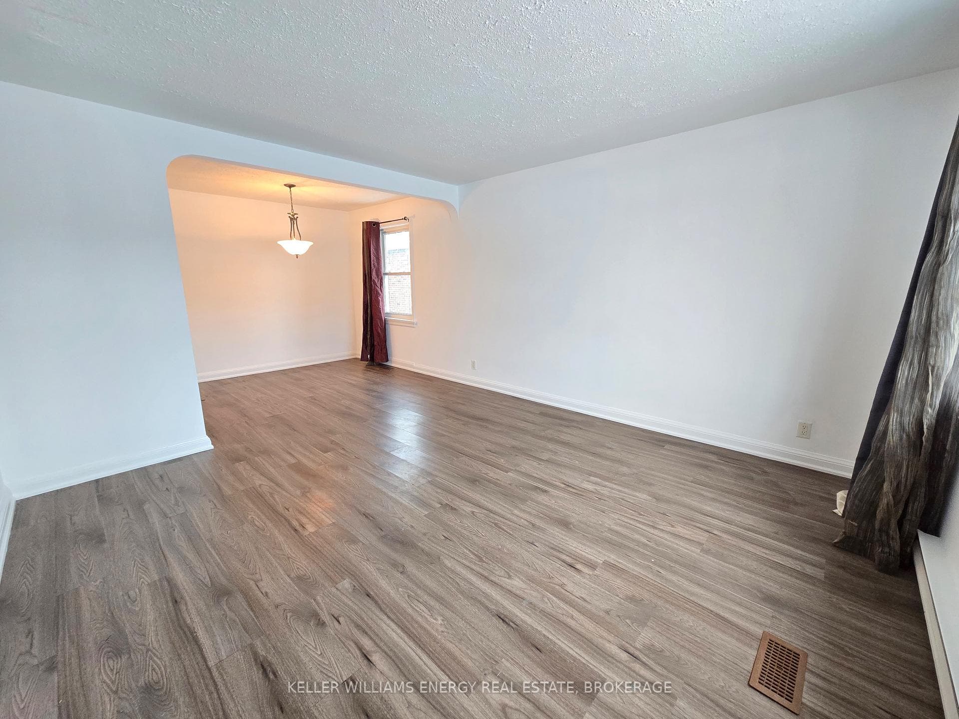 204 Central Park Boulevard Unit Upper photo 9