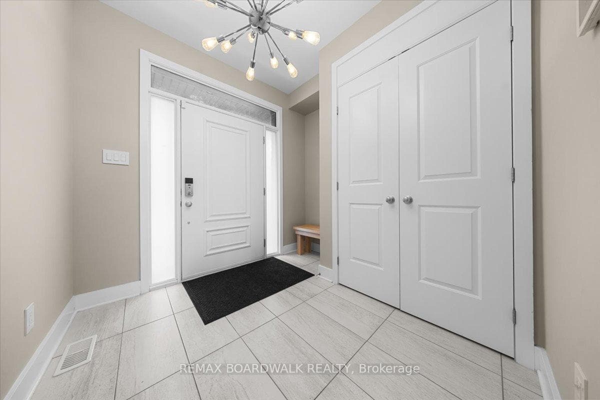 620 Barry Helman Drive photo 3