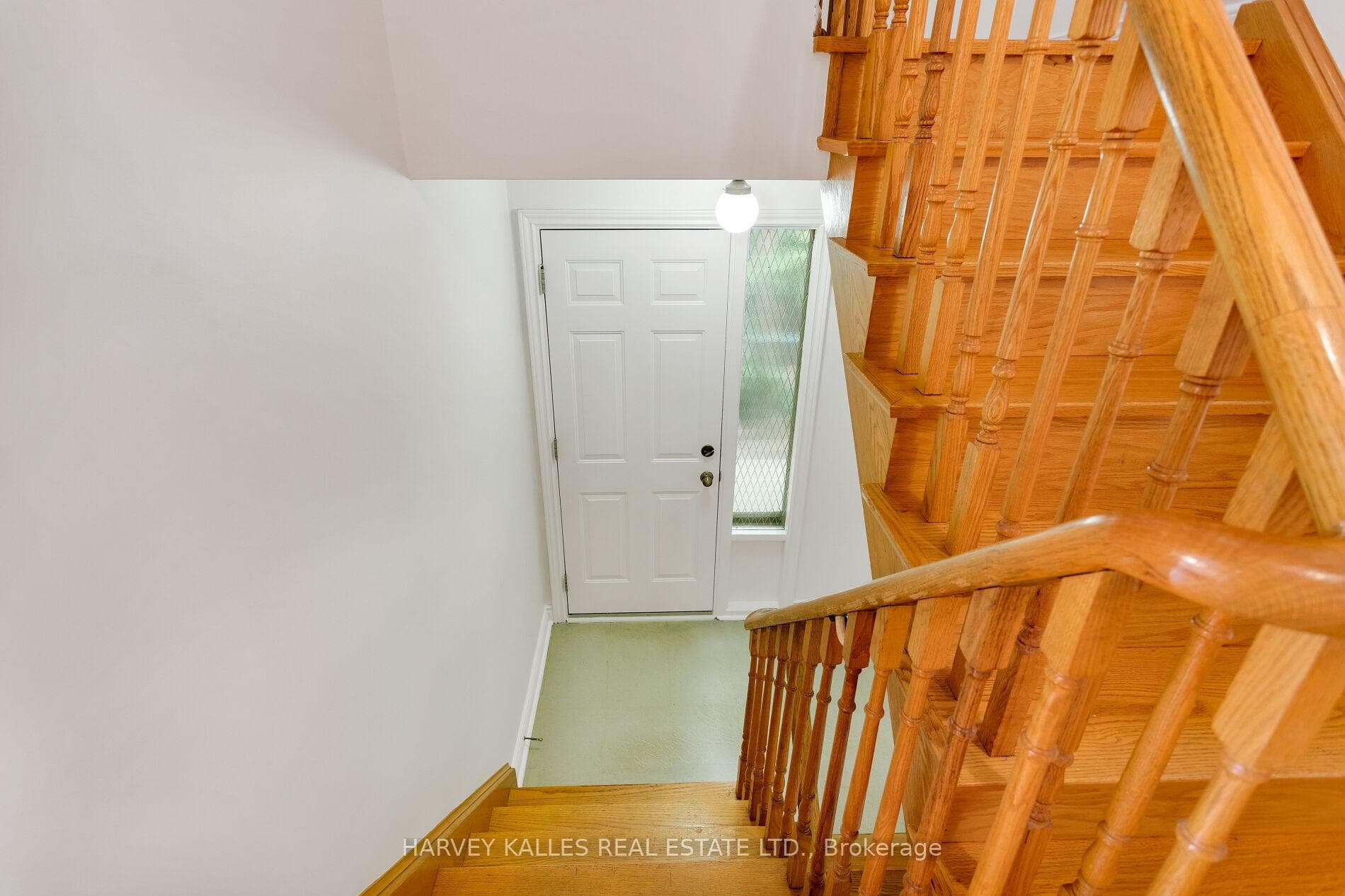 196 Prince Edward Drive photo 33