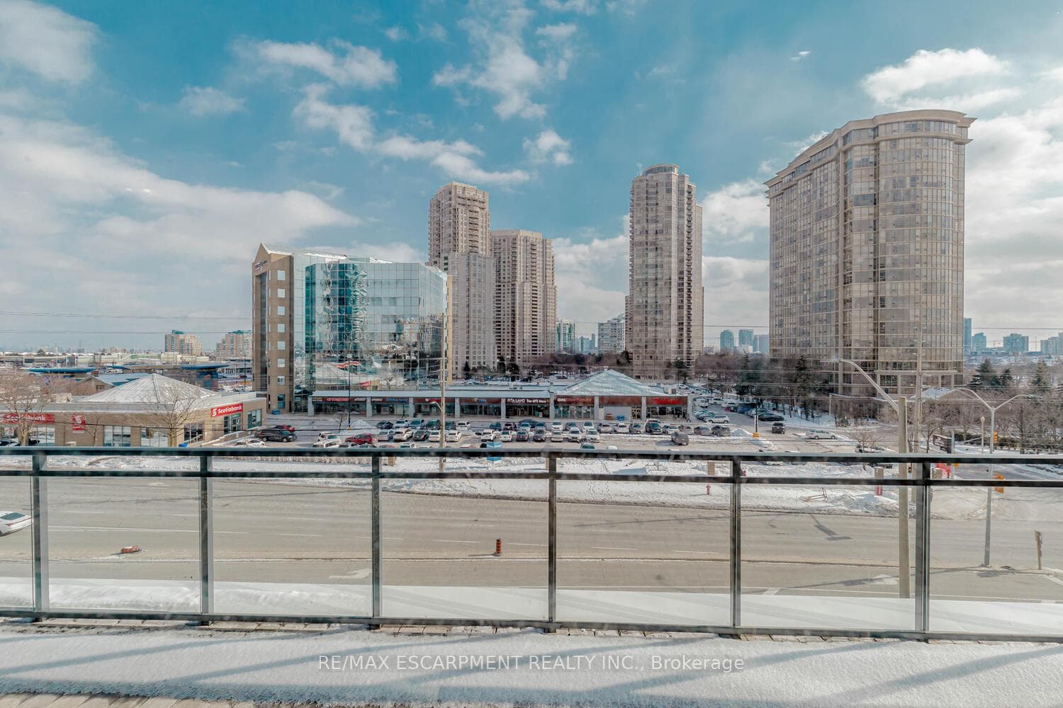 75 Eglinton Avenue Unit 302 photo 35