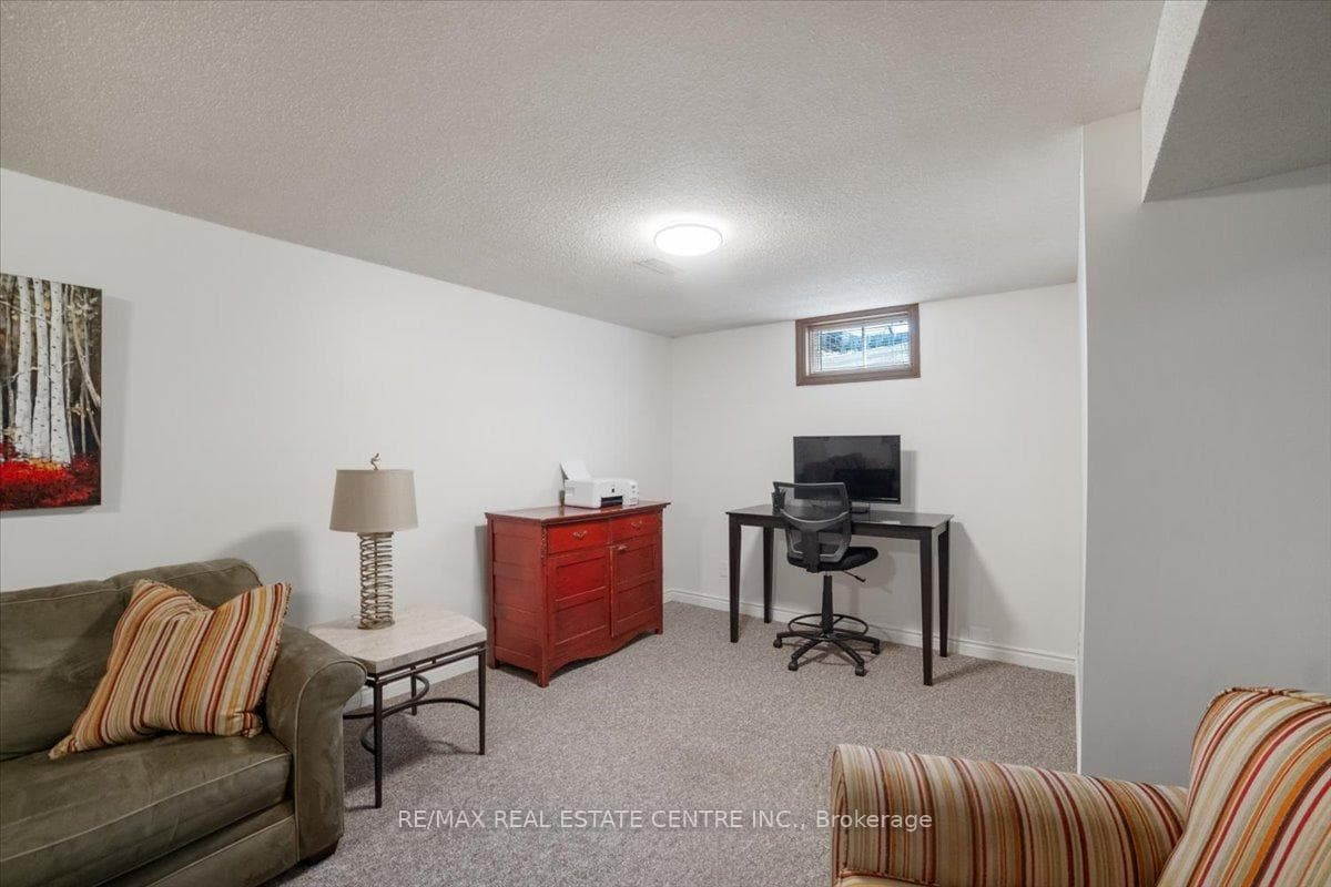 2720 Mewburn Road Unit Unit 18 photo 36